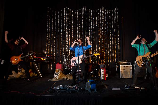 Live band performing at Union Station, Chicago.