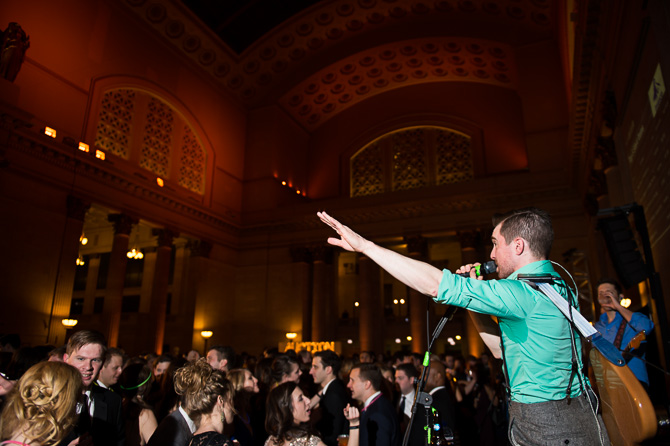 Live music at Chicago's Union Station.