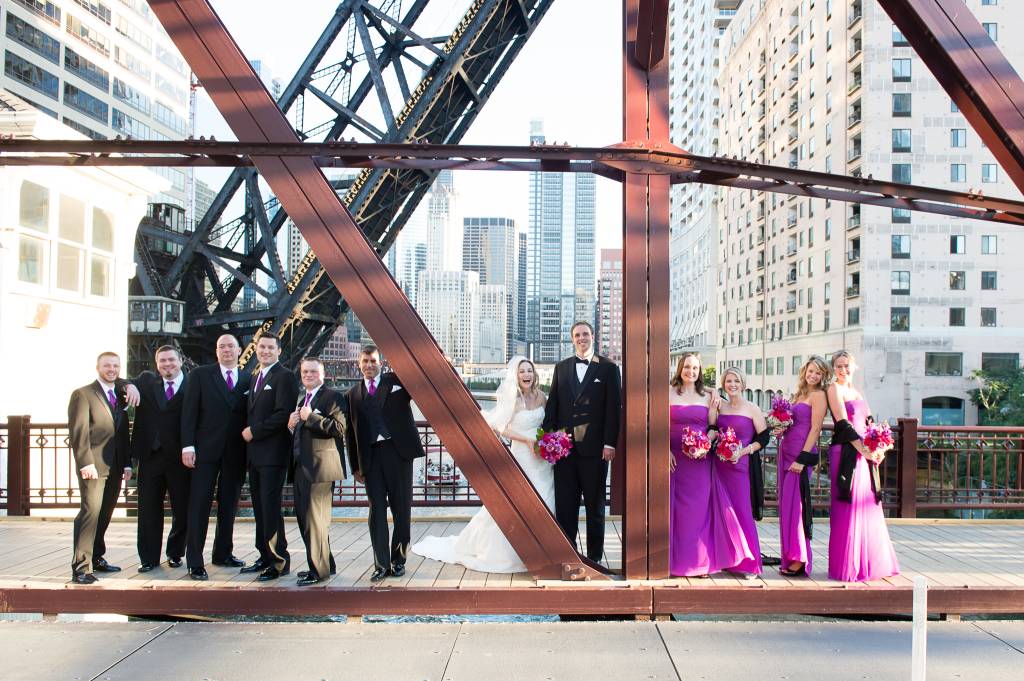 Blog_chicago-wedding-photography-bridal-party-downtown-bridge