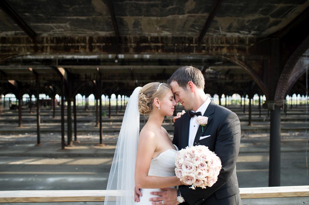 Blog_new-jersey-wedding-bride-groom-portraits-liberty-state-park